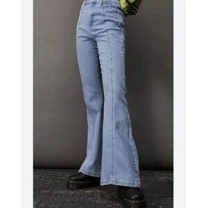 Urban Outfitters BDG Light Blue Sunshine Seam Flare Jean Light Wash - Size 27